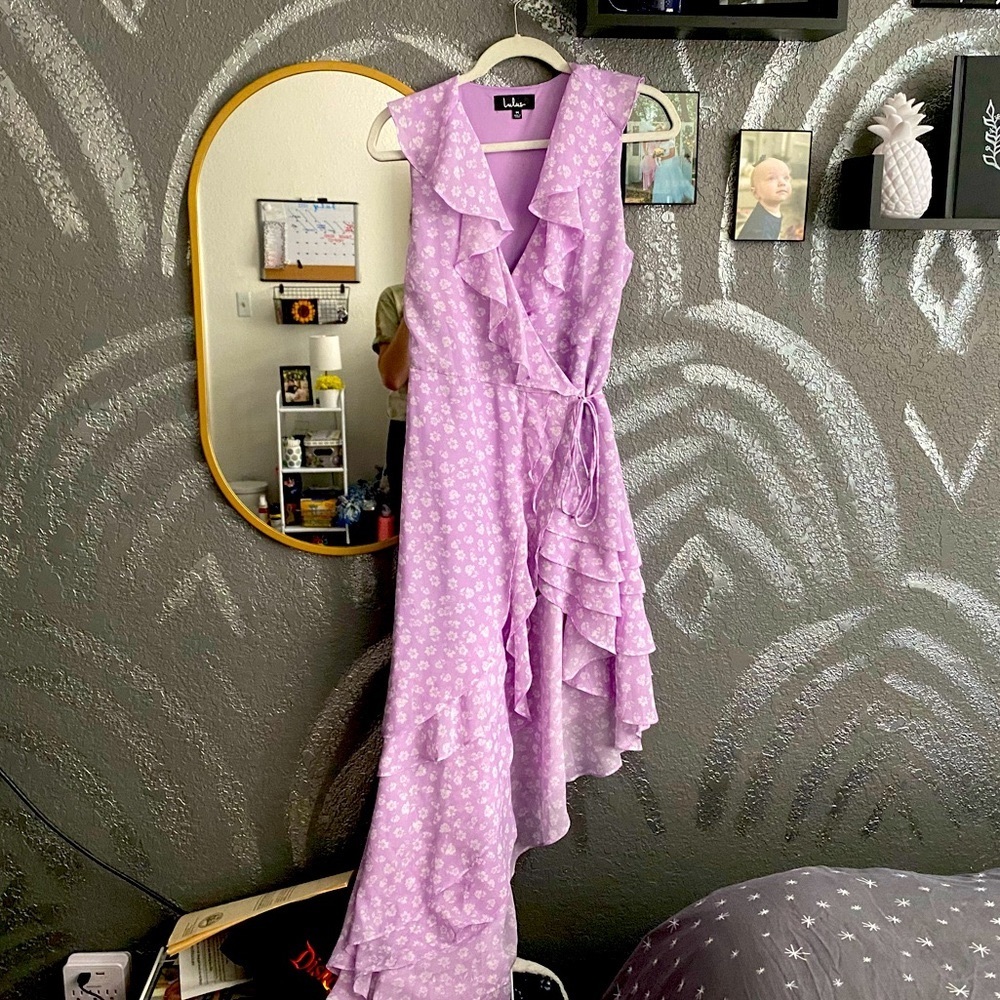 Lulu’s Asymmetrical Floral Print Wrap Dress- MED